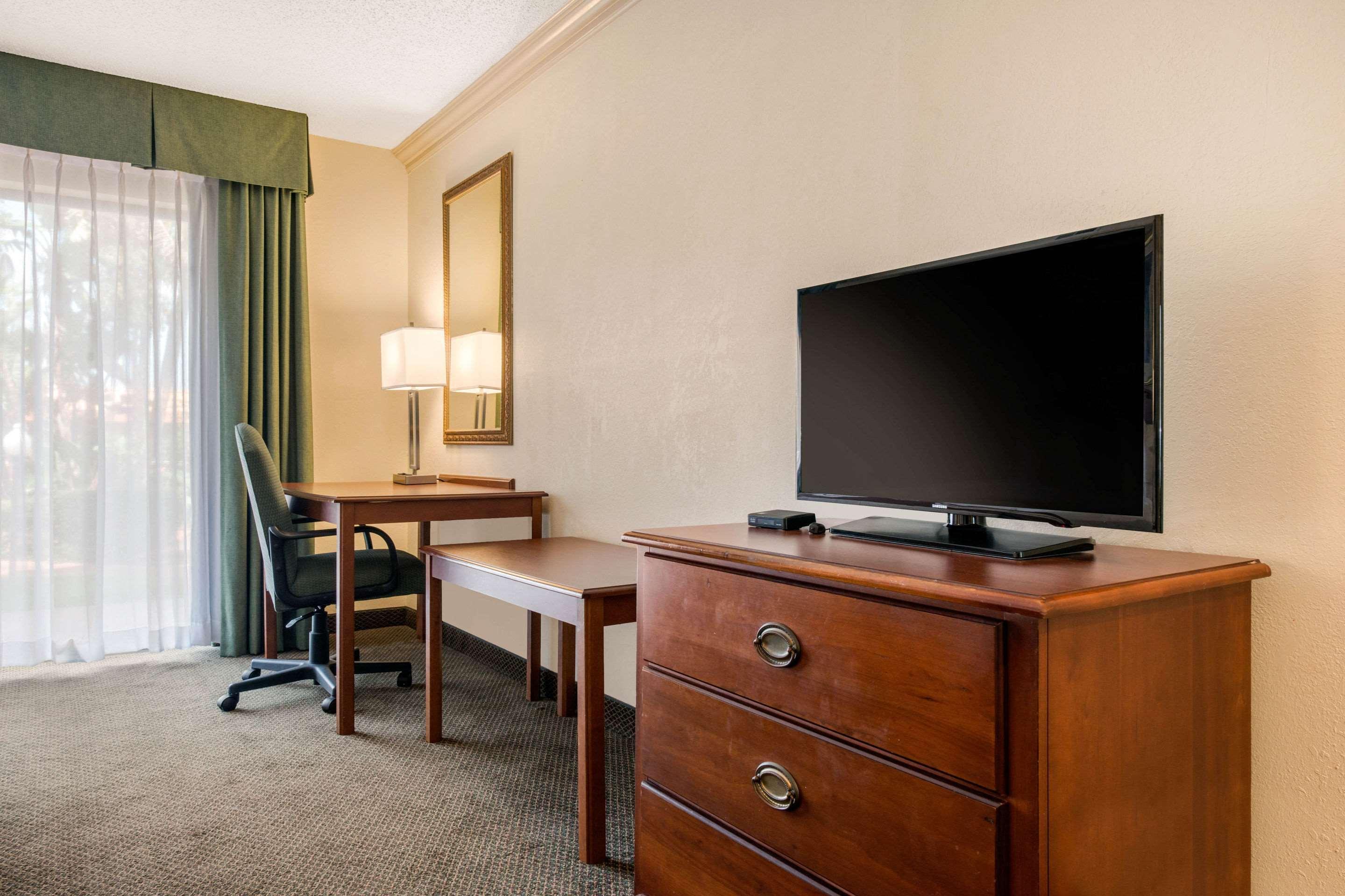 Quality Inn & Suites Tarpon Springs South Luaran gambar