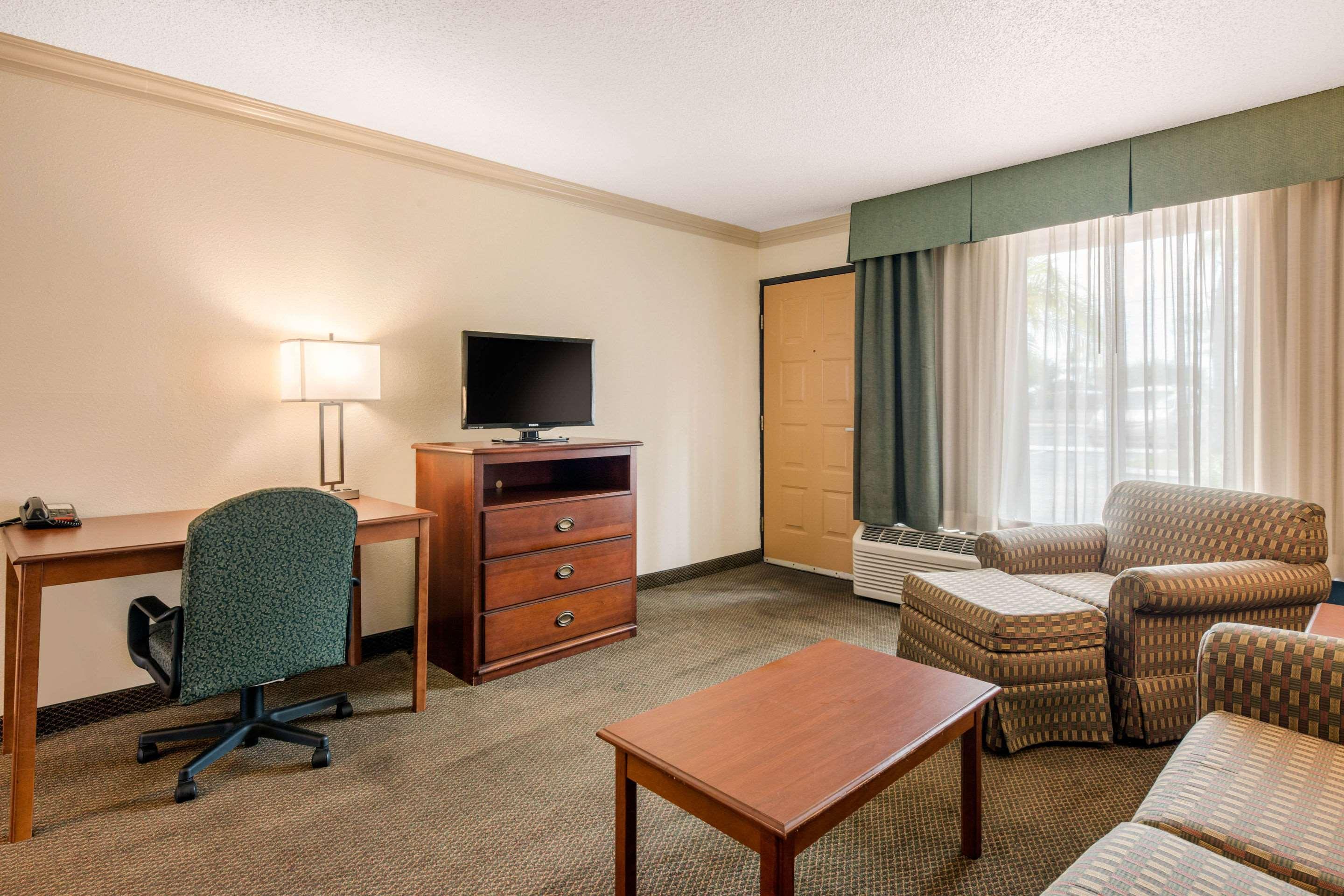 Quality Inn & Suites Tarpon Springs South Luaran gambar