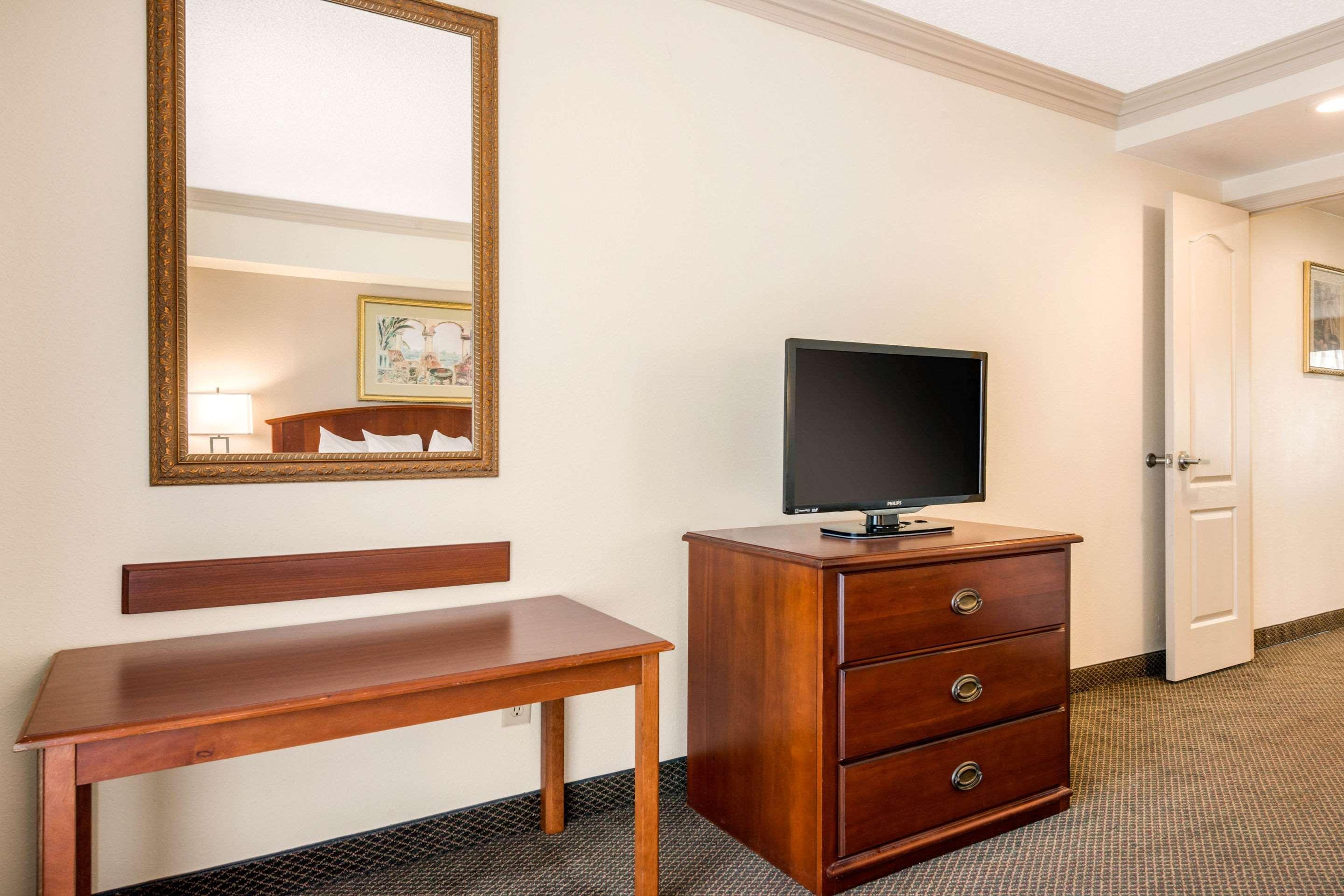 Quality Inn & Suites Tarpon Springs South Luaran gambar